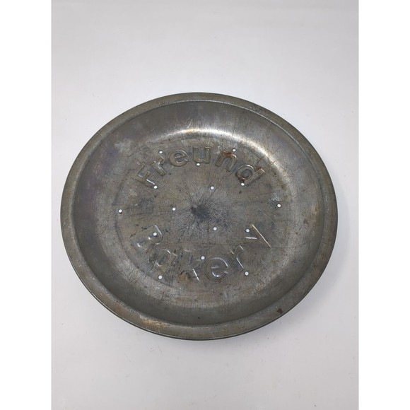 Freund Bakery Tin Metal Pie Pan 9” St Louis Missouri Kitchen Jewish Decor VTG - Picture 1 of 9
